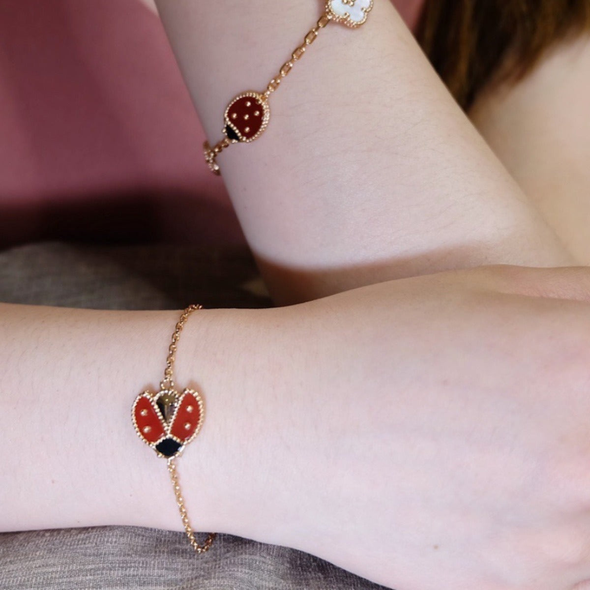 Seven-star ladybug five-flower rose gold bracelet