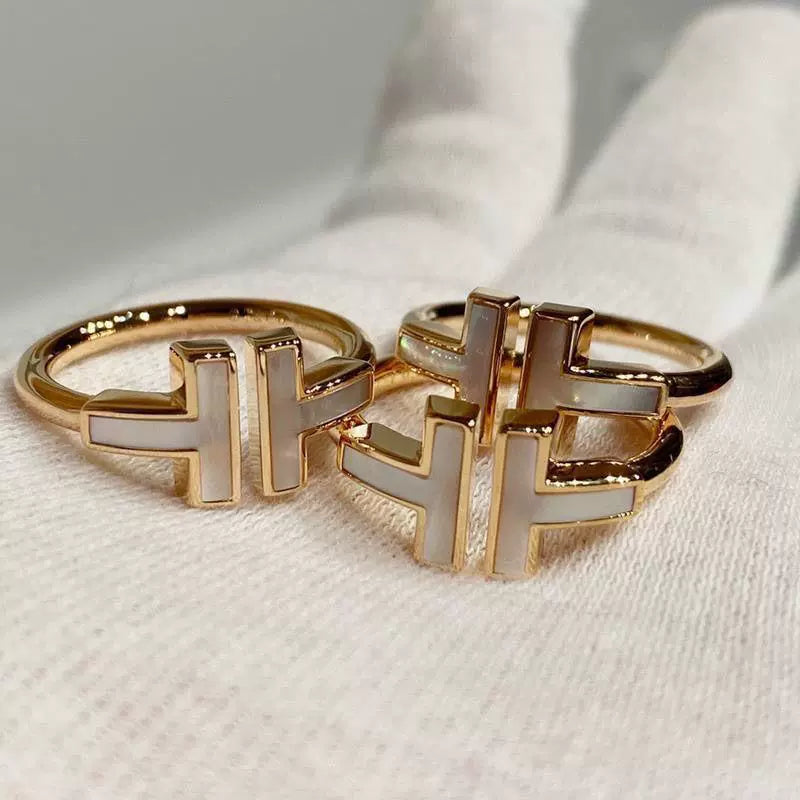 Double T Ring